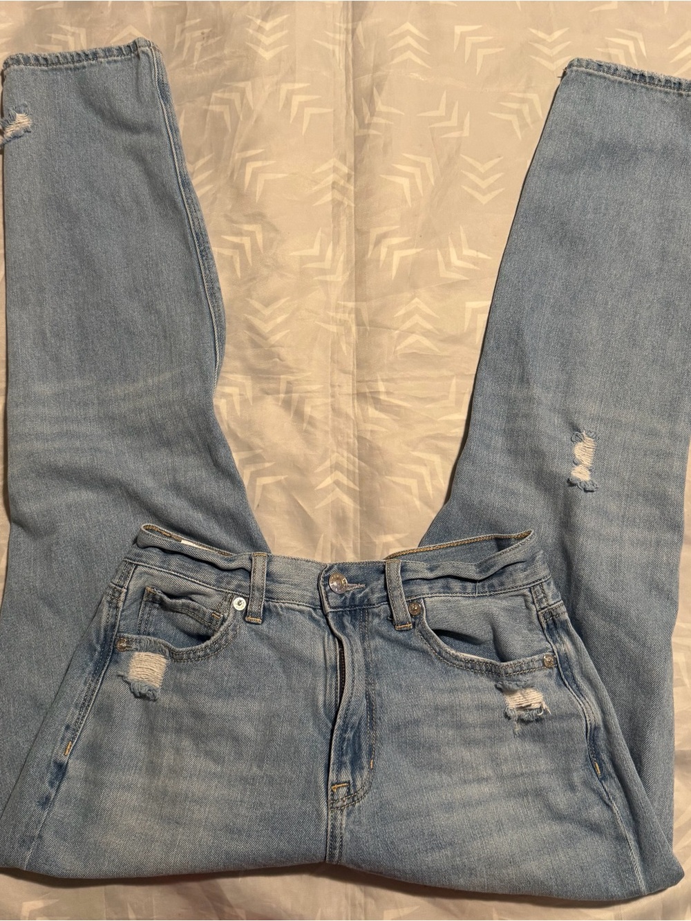 American Eagle Outfitters Light Blue Mom Jeans - Picture 1 of 6